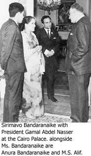 Sirimavo Bandaranaike with President Gamal Abdel Nasser at the Cario Place