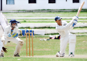 Ragama CC’s Dananjaya de Silva in action against CCC. -Pic by Ranjith Perera