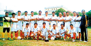 Sampath Bank soccerites who defeated HSBC 2-0 to win the MFA ‘B’ Division ko final played recently at the City League Soccer grounds. 