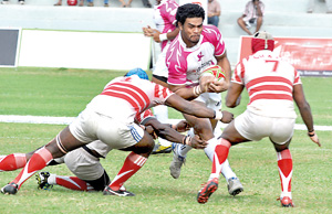 Action from the Havelocks-CH&FC game. - Pic by Ranjith Perera