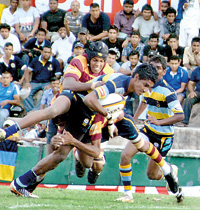 Action at the Vidyartha Vs Ananda match. Pic by Shane Seneviratne