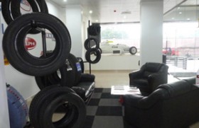 Delphi VP opens new McShaw Automotive Ltd’s showroom