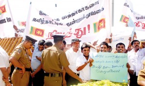 Pettah traders (above) handed over a petition to the Indian High Commissioner at the conclusion of their march. Pix by M.A. Pushpa Kumara and M.D. Nissanka