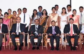CA Sri Lanka students recognized for their accomplishments at annual prize giving
