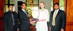 Left to Right: Mr. Nishan Sembacuttiaratchy (General Manager, ESOFT), Dr. Dayan Rajapakse (Chairman, ESOFT), Ms. Isabel Sutcliffe (Interim Director, Pearson), Mr. Suriya Bibile (Regional Development Manager, Edexcel)