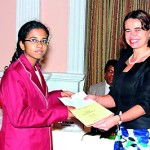 Winner of First Prize Madhavi Sellahannadi receives her certificate