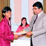 Winner of Second Prize Dewni Ekanayaka receives her certificate