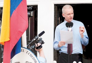 A file photo taken on August 19, 2012 shows Wikileaks founder Julian Assange addressing the media and his supporters from the balcony of the Ecuadorian Embassy in London. AFP