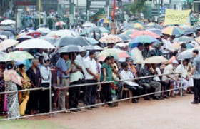 Hiccups in UNP as members defy Party orders  and attend rally