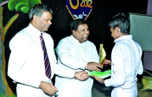 Prize distribution by the Minister of Productivity Promotion Hon Laxman Senevirathna