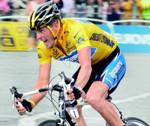 Lance Armstrong rides during the 21st stage of the 92nd Tour de France. AFP