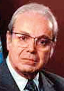 Javier Prez de Cullar (Peru) 1982–1991:       Secretary General  Javier Perez de Cuellar first assumed office in 1982.  He was then appointed for a second term of office, which began on January 1, 1987. In the course of his career, Mr. Perez de Cuellar was decorated by some 25 countries.