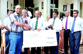 St. John’s Nugegoda receives funds from Aussie OBA to develop U-19 cricket