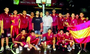 The Ananda team (Standing from left): Sachin Wijayasinghe, Missaka Munasinghe, Nisal Balasuriya, Vimukthi Ekanayake, Vimukthi Illangasinghe (Asst. Coach), Edeepa Samarasekara (Captain), Buddhika Kumudapperuma (Coach), Avishka Siriwardana (Vice Captain), Muditha Gunasekara, Sanju Jayaratne, Dilka Sakuranga, Dushan Wanaguru, Yohan Vithange. Squatting (from left): Wanjitha Wihanage, Nipun Ekanayake, Naveen Dinujaya, Jeewantha Krishan, Lakshan Kavinda