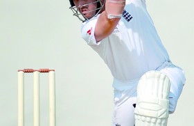 Compton, Trott enjoy time in the middle