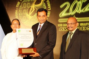 Here is that picture of Mr Saparamadu receiving the award. Our apologies to all parties concerned – Business Editor.