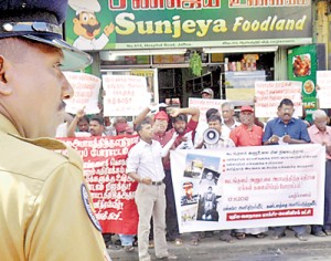 Scores of people held a demonstrations at the Jaffna bus stand yesterday to protest against the Kudankulam nuclear plant in Tamil Nadu. Pic by T. Premnath