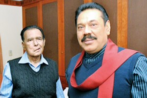 President Rajapaksa with the ailing Prime Minister D.M. Jayaratne at the Johns Hopkins Hospital in Maryland.