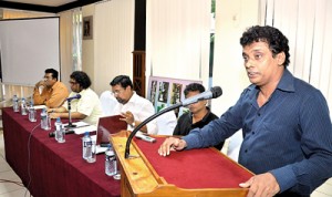 Prasanna addressing at Filmmakers Guild.