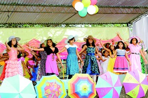 A Colourful dance by upper primary students