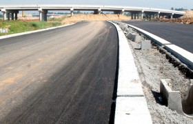 Katunayake expressway  to be ready in August