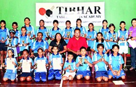 Rasheed and Yahani win Tibhar TT tournament