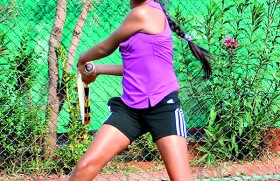 Tanysha smashing her way up UK tennis ladder