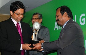 Textured Jersey wins Sri Lanka’s first ‘Green Report’ award