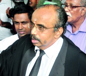 Chief Justice Bandaranayake’s counsel K. Neelakandan explaining a point to journalists after the Court of Appeal on Jan 3 read out the Supreme Court ruling that the PSC has no legal validity to probe the impeachment motion against the CJ.