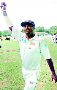 Murali's 700th