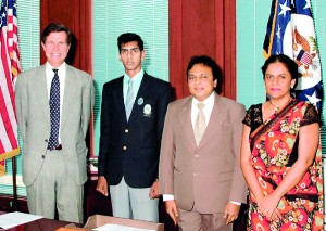 Rouvith Gorero from Lyceum International Nugegoda becomes Scholarships for USA’s 90th student to USA  in 2008 and Robert O. Blake Jr. (Former US Ambassador to Colombo) Mr.Mohanlal Gorero (MD Lyceum Schools) and Mrs Priyanthi Dissanayake (MD SUSA) join to celebrate