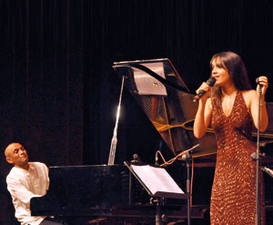 Complete mastery: Dinuk at the piano accompanying Sumudu Jayatilake at last Sunday’s concert. Pic by Indika Handuwala