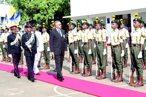 Guard of Honour was accorded to Major General H.K.P.Hendawitharana VSV USP (Rtd )