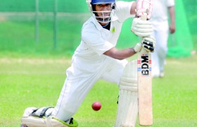 Madawa double ton lifts Bloomfield