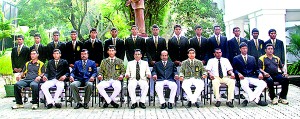 DSS cricket squad: Seated (from left): Mohomed Azhar (Asst Coach), Harith Maduwantha, Nihal Fernando (MIC), Duleeka Brahmanage (Captain), D.M.D. Dissanayake (Principal), K.P. Munagama (Vice Principal), Supun Madushanka (Vice Captain), Kapila Pradeep (POG), Binura Fernando, Pasan Manasinghe (Coach). Standing (from left): Angelo Raveendran, Geeth Perera, Kanishka Prashan, Nadeesha Dhanukshika, Akeel Inham, Suchintha Karunaratne, Raveen de Silva, Uvin Bandara, Thimila Vidyasakara, Kavin Bandara, Nimesh Weragala, Udesh Sendanayake, Vishal Amugoda, Shifran Muthalif.