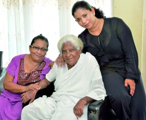 Pic by Susantha Liyanawatte shows Dharma Canagasabai (centre) with her daughter Praba Doolwela (left) and granddaughter Anjana Ramachandran.
