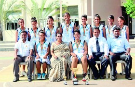 Gateway girls take U19 ‘B’ division cager honours