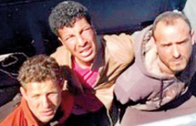Three men arrested by the Egyptian army for ‘cutting undersea cable’ Three men arrested by the Egyptian army for ‘cutting undersea cable’