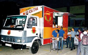 A kottu kitchen on wheels: Going places with a classic Sri Lankan comfort food.  Pix by Hasitha Kulasekera