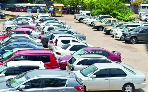 D.R. Wijewardene Mawatha car park. Pic by Hasitha Kulasekera