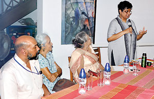 Dr. Miththapala delivering the lecture