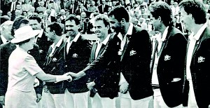 Cricketing royalty: The Queengreets the 1989 Australian team. Photo: AP