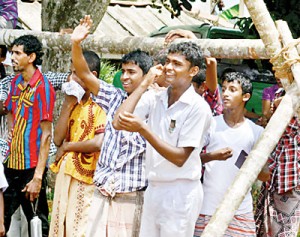 Enjoying Avurudu games.  Pic by Hasitha Kulasekera