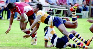 Players of St. Peter’s and Science battle it hard to gain possession. 			       - Pic by Ranjith Perera