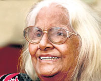 Dr_-Grace-Barr-Kumarakulasi