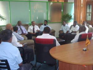 Delegation led by President, IESL, Eng. Tilak De Silva in discussion with the Vice Chancellor, SE University of Sri Lanka and his staff.