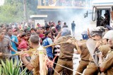 Policemen, Uni. students injured in clash on Badulla-Colombo Road