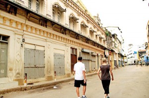 On foot: Back to the past in Fort and Pettah