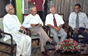 Speakers – Eran Wickramaratne, H.M.G.S.Palihakkara and Tissa Jayaweera share a joke with STBC  President Chaturanga  Perera. Pic by Ranjith Perera
