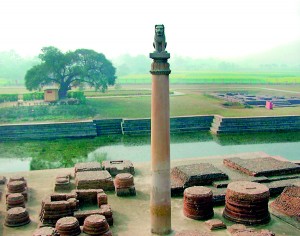 Ashokan pillar at Vaishali, 3rd century BCE. Pic courtesy Wikipedia